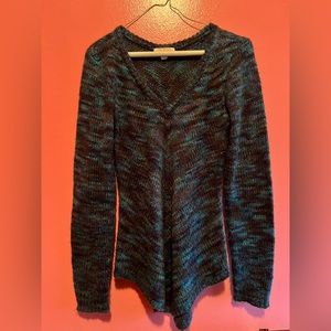 Bongo V-Neck teal black sweater